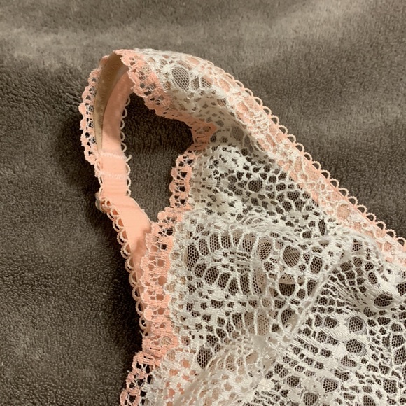 ✨ Victoria’s Secret Lace Bra Sz L - Picture 5 of 5